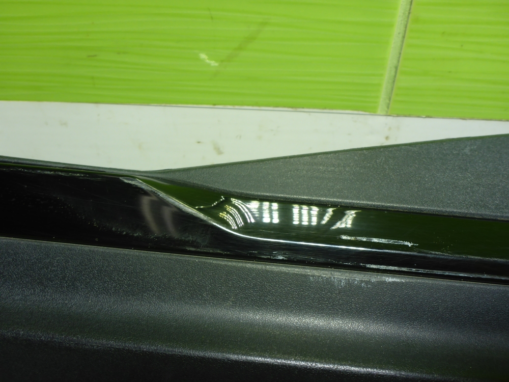 Накладка двери задней правой