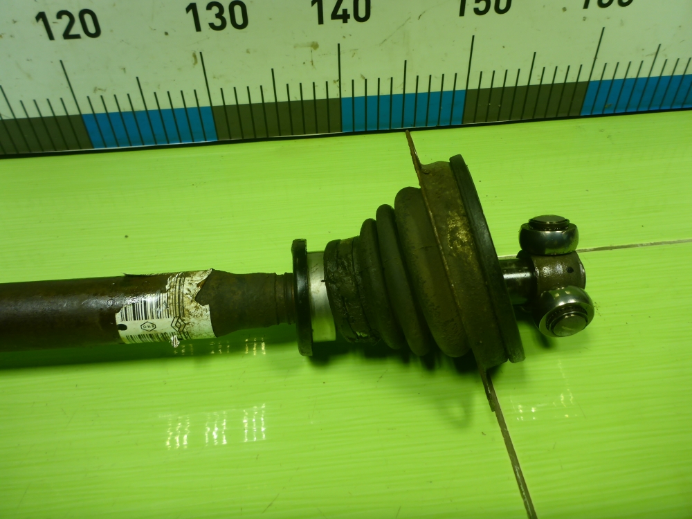 Полуось передняя левая