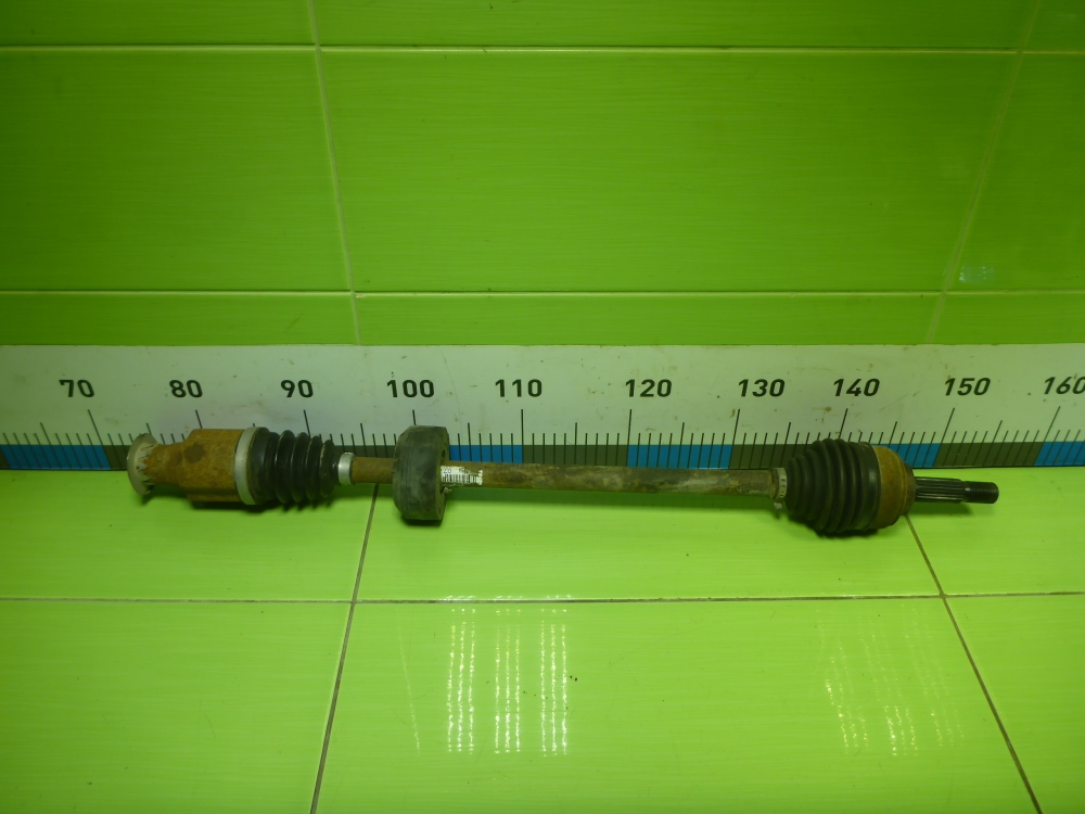 Полуось передняя правая