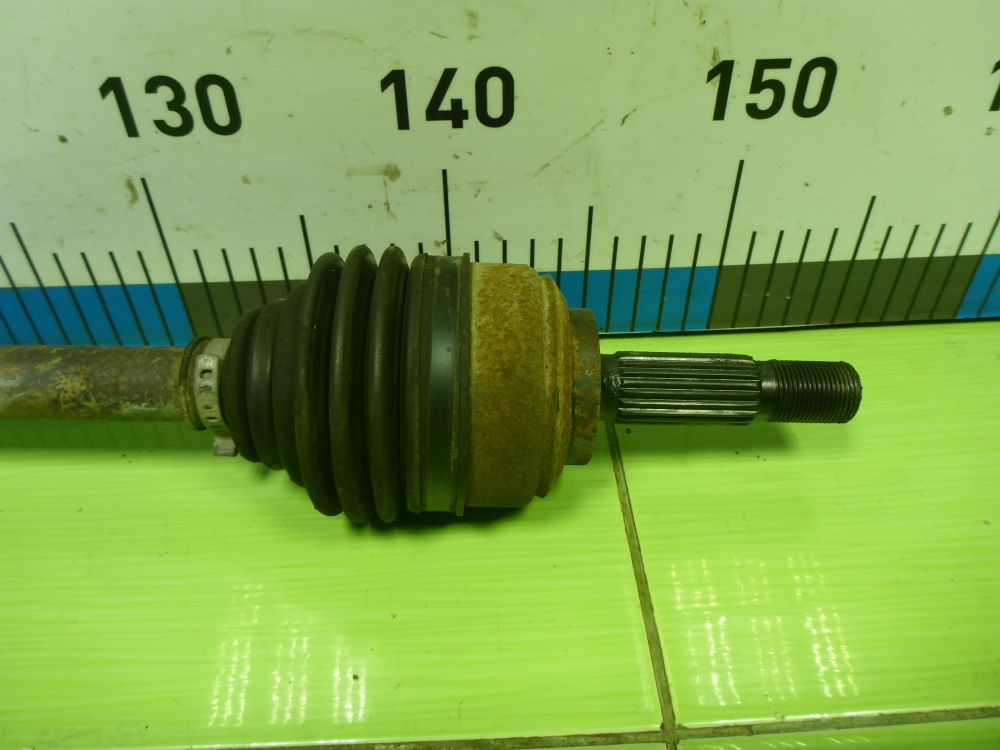 Полуось передняя правая