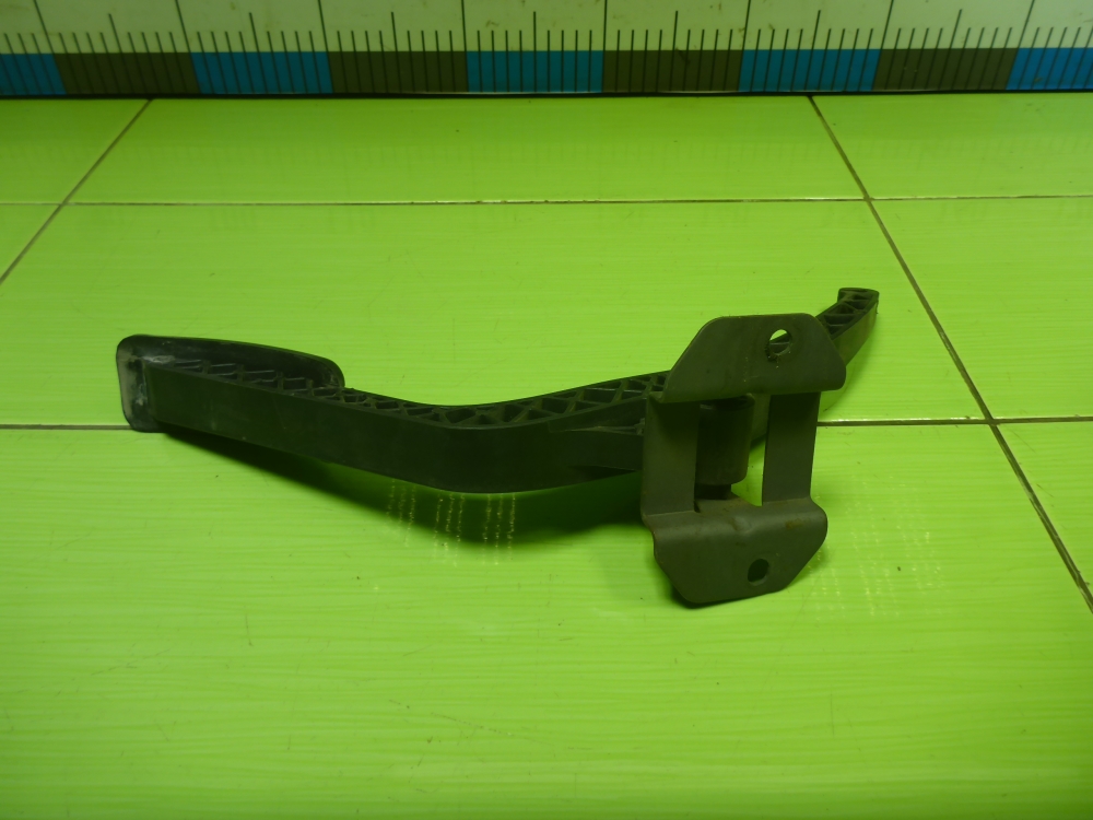 Педаль газа