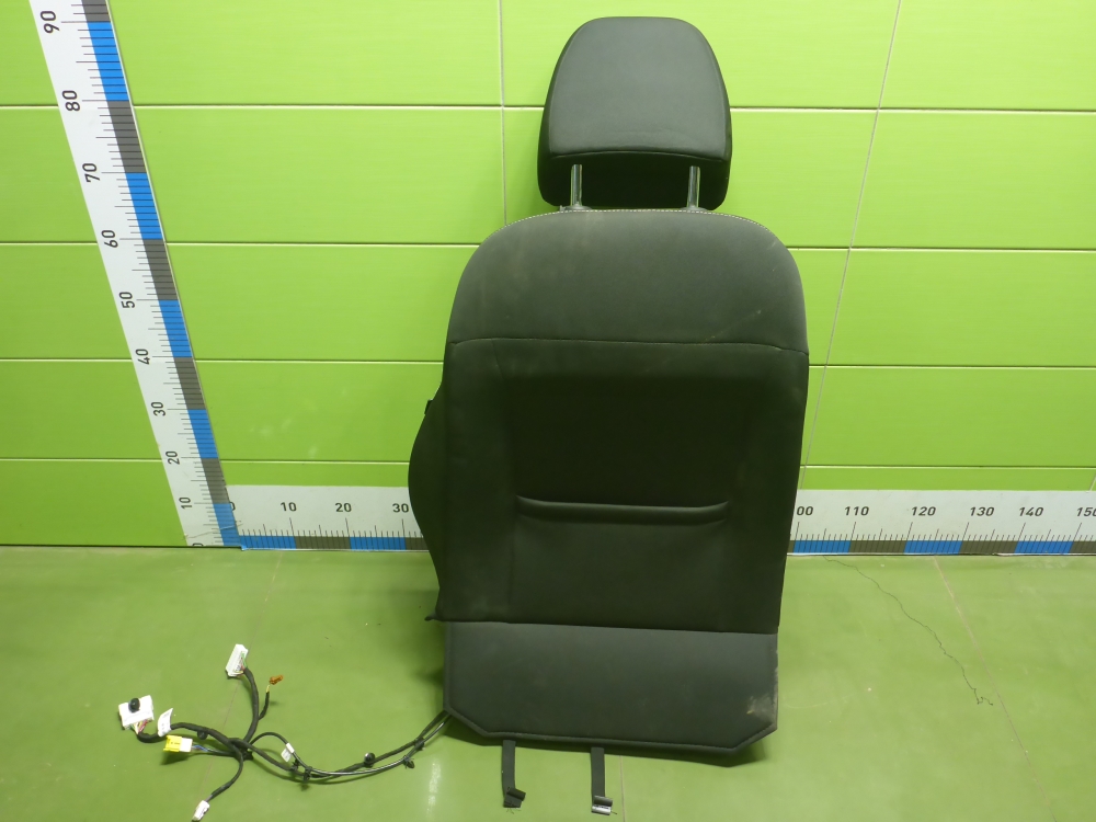 Сиденье переднее левое