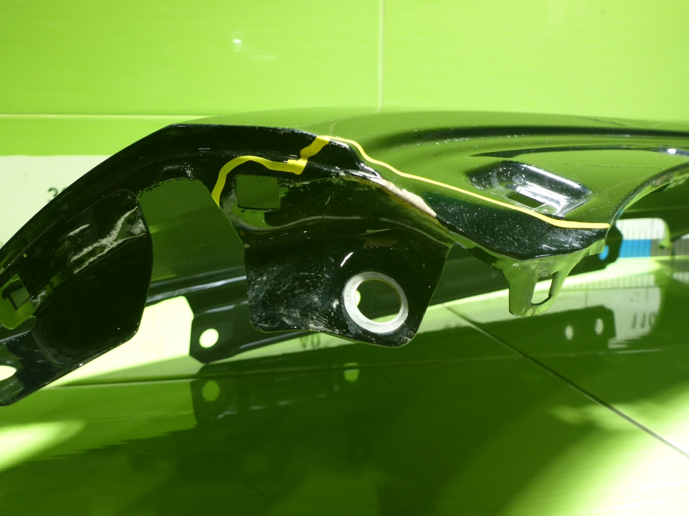 Крыло переднее левое