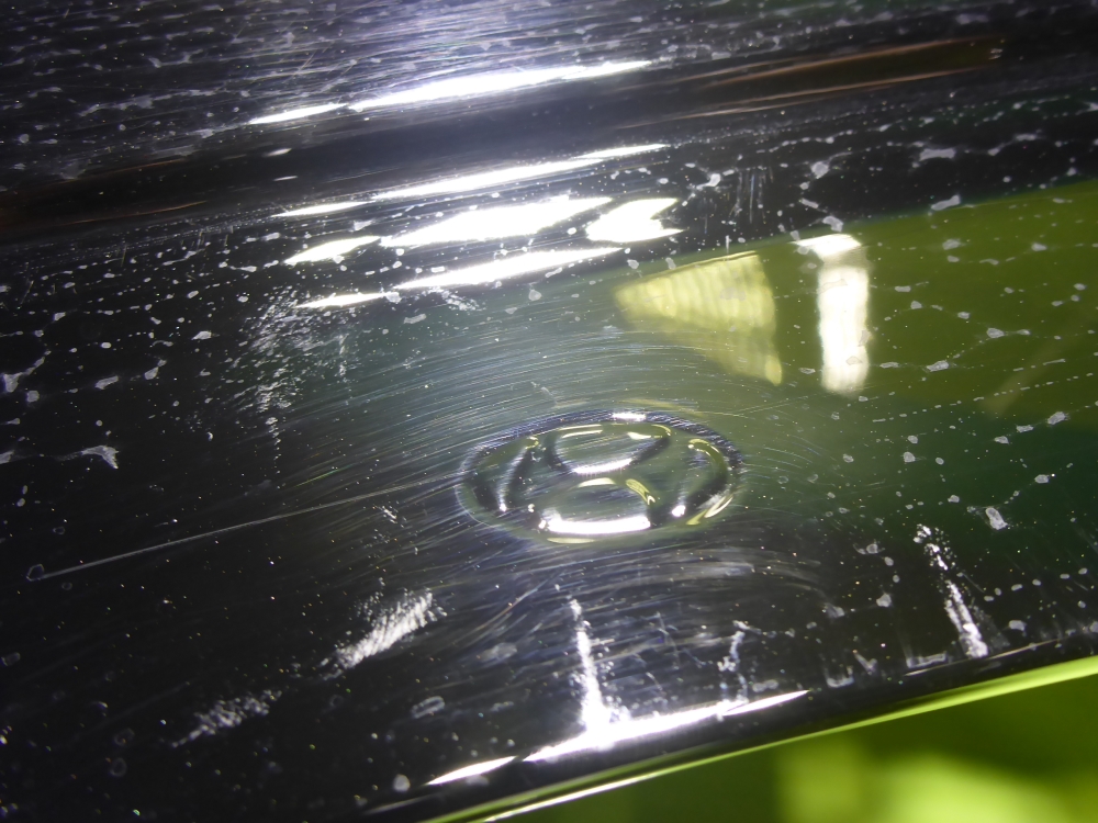 Крыло переднее левое