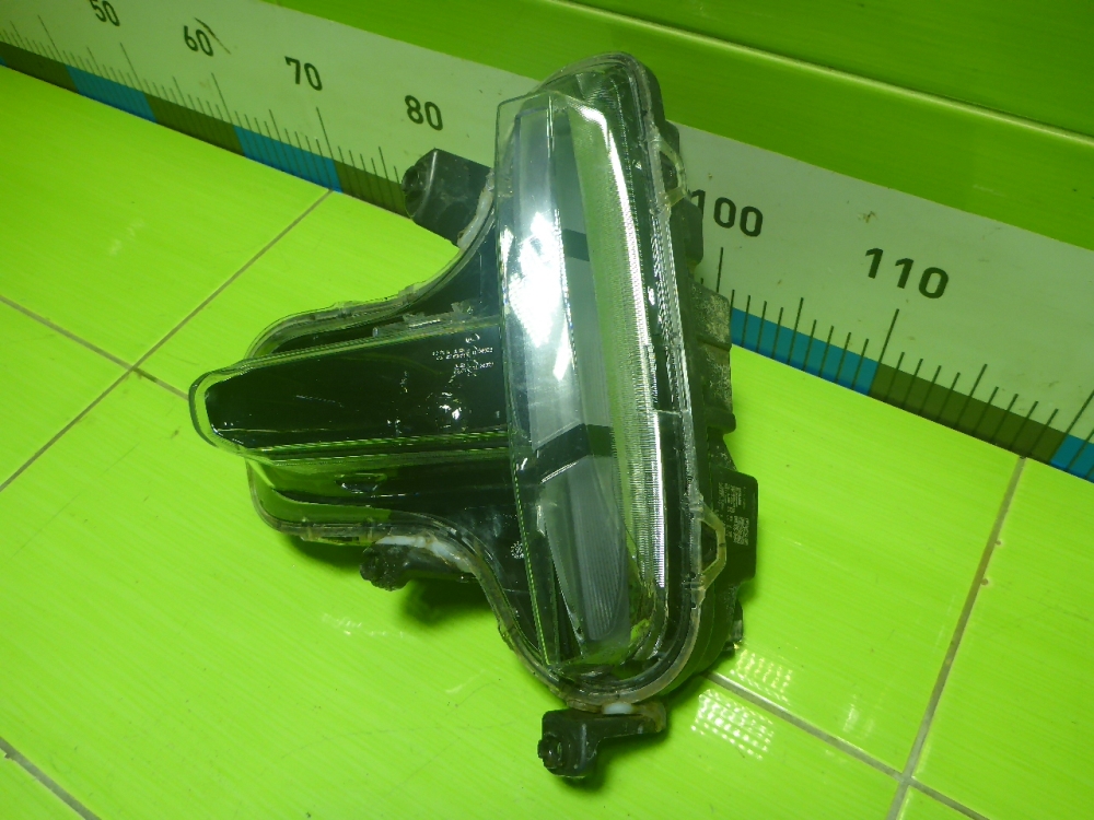 Фара дневного света левая (ходовые огни)