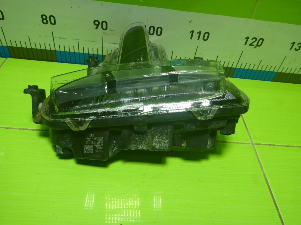 Фара дневного света левая (ходовые огни)