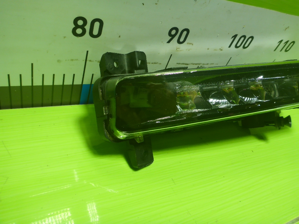 Фара дневного света правая (ходовые огни)