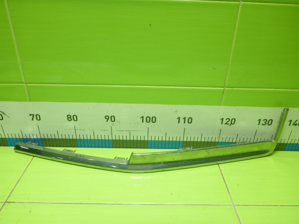 Накладка переднего бампера левая