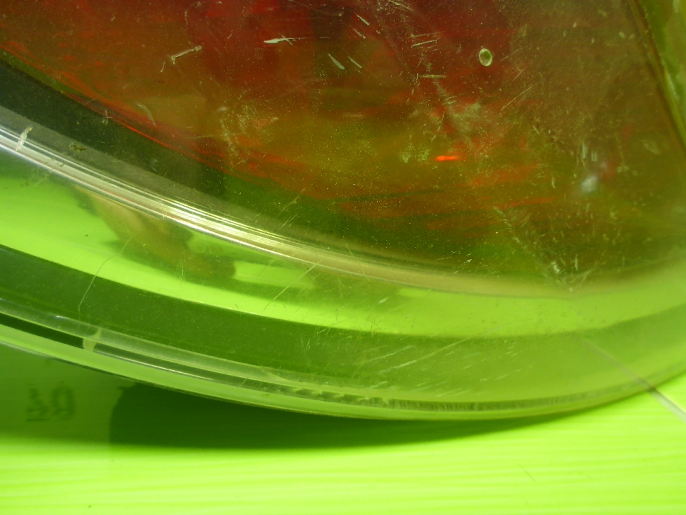 Фонарь задний наружный левый