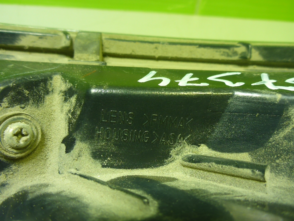 Фонарь задний наружный левый