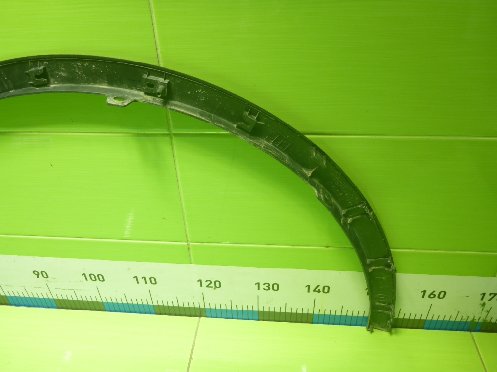 Накладка переднего крыла левого