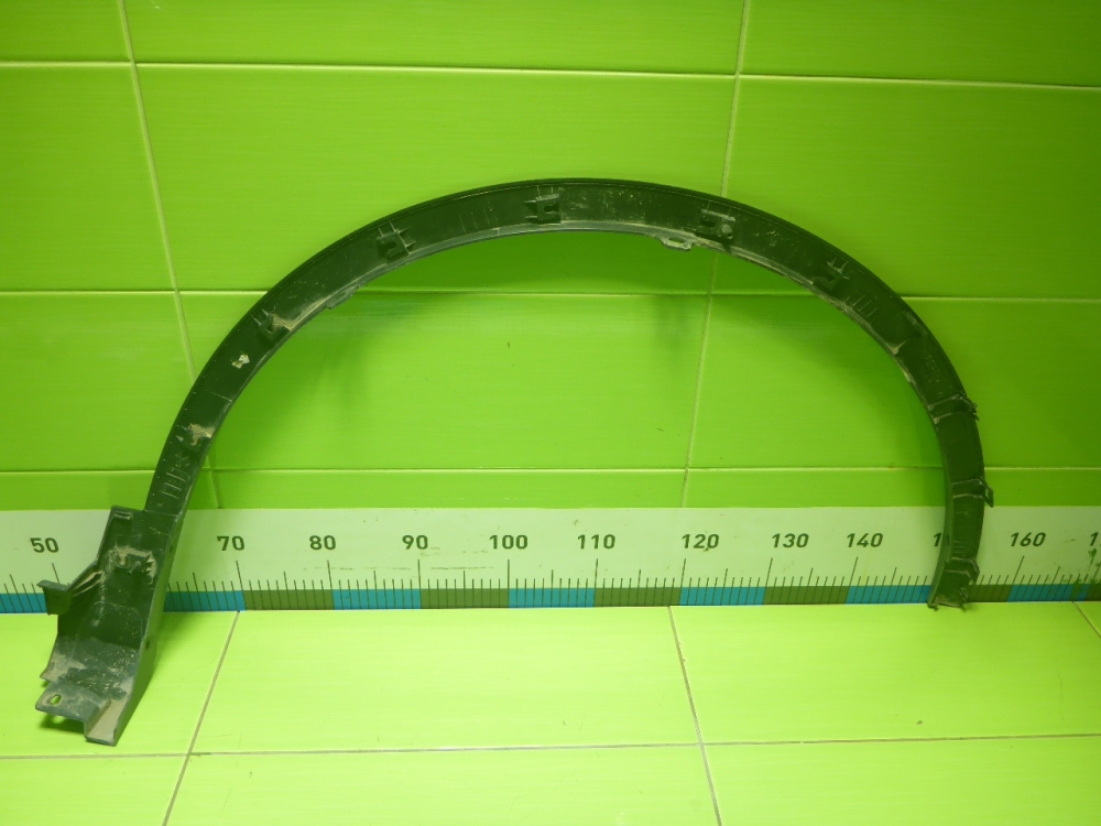 Накладка переднего крыла левого