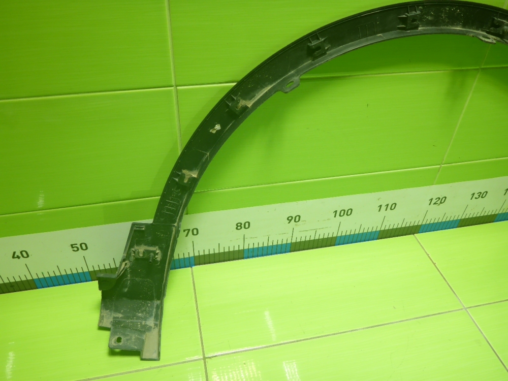 Накладка переднего крыла левого