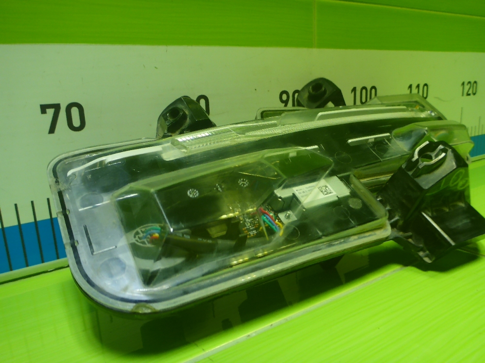 Фара дневного света левая (ходовые огни)