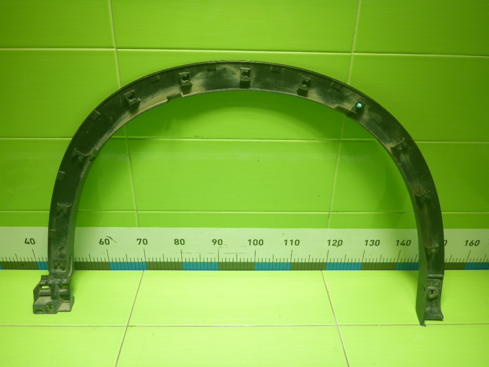 Накладка переднего крыла правого