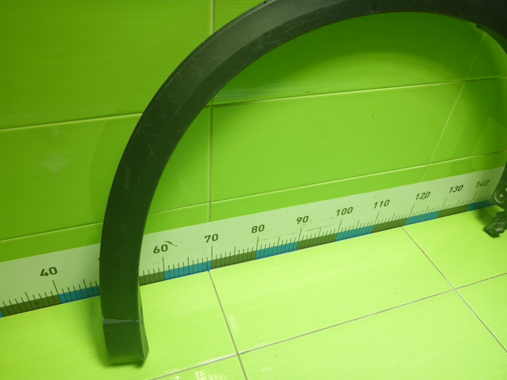 Накладка переднего крыла правого