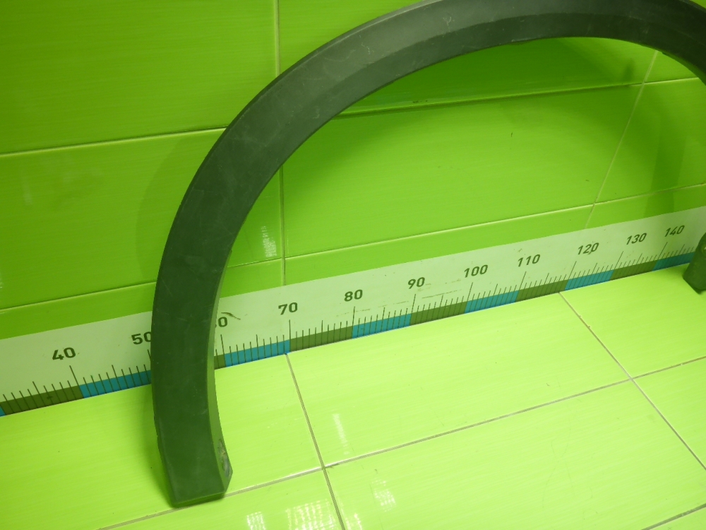 Накладка переднего крыла правого