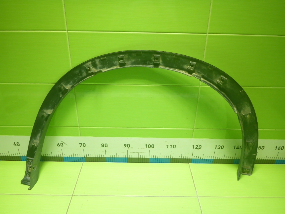 Накладка переднего крыла правого