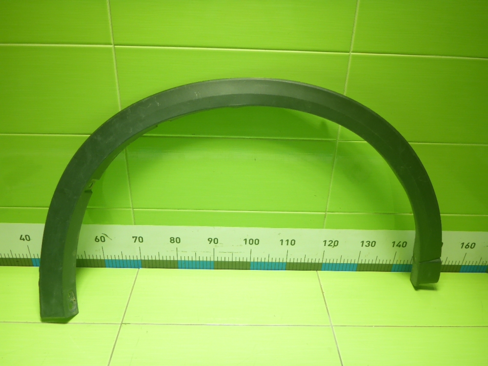 Накладка переднего крыла правого