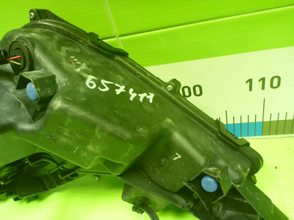 Фара противотуманная левая