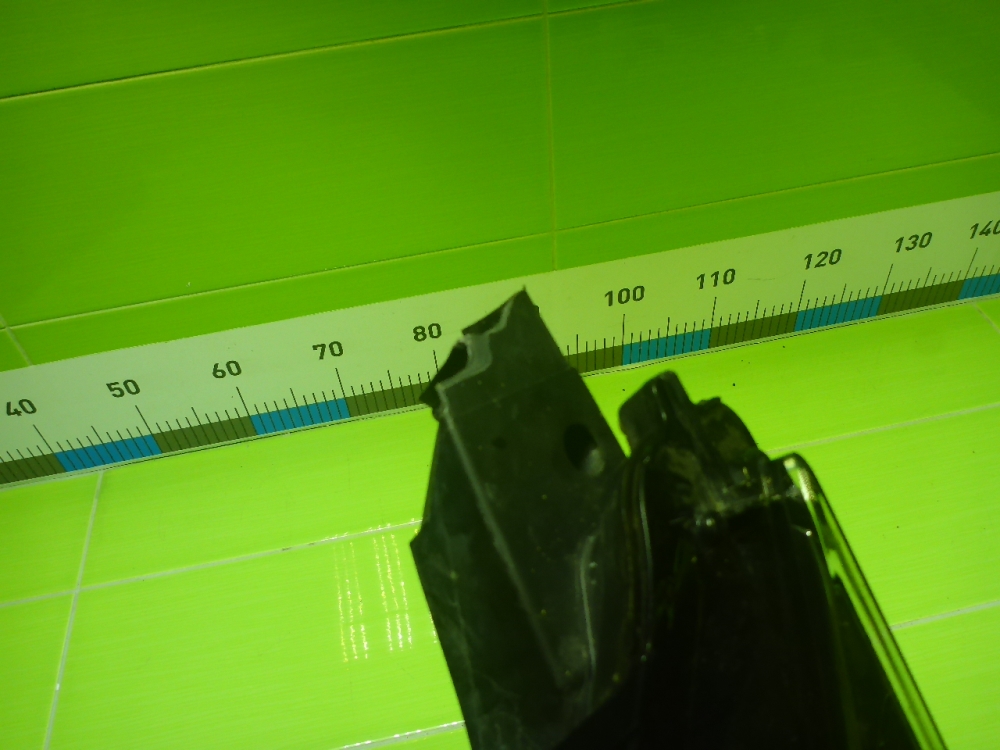 Фара противотуманная левая