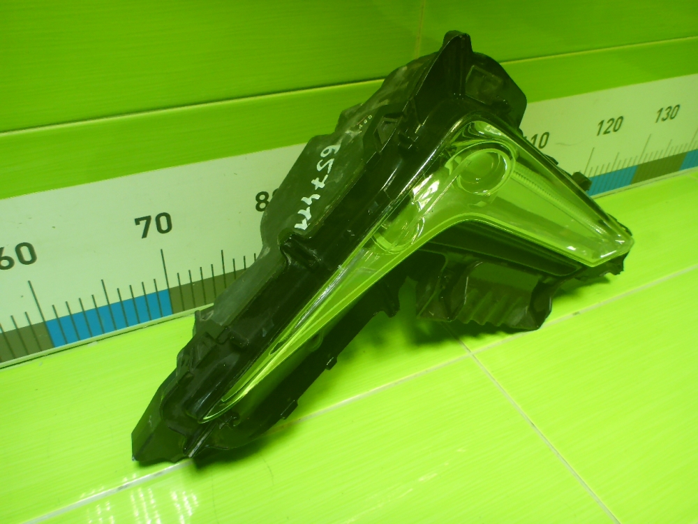 Фара противотуманная левая