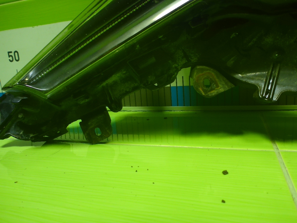 Фара противотуманная правая