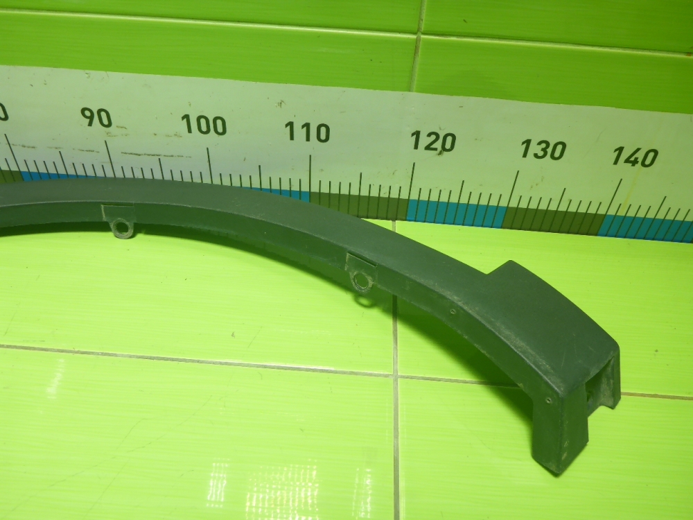 Накладка переднего крыла левого