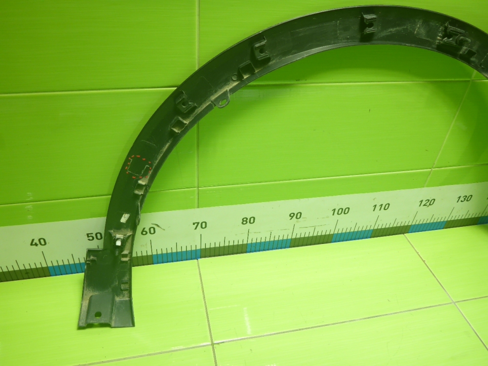 Накладка переднего крыла левого