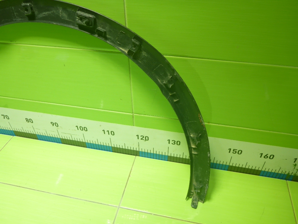 Накладка переднего крыла левого