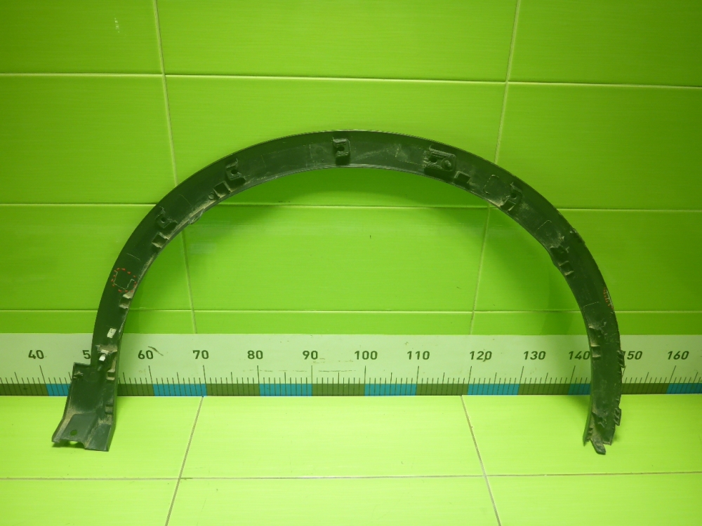 Накладка переднего крыла левого