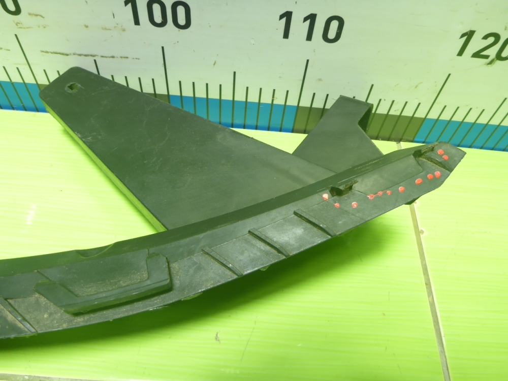 Кронштейн фар правый