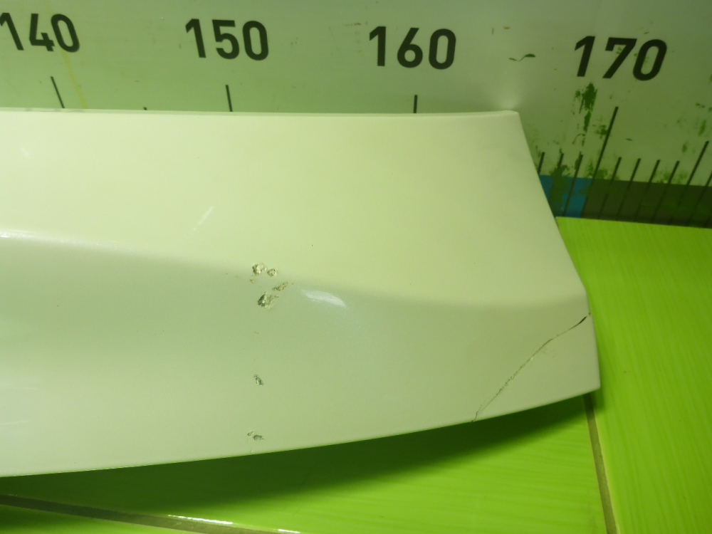 Накладка двери багажника