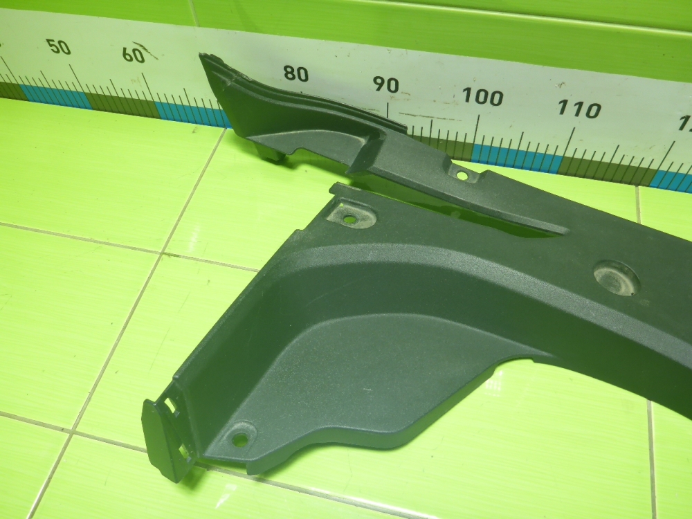 Накладка переднего крыла левого