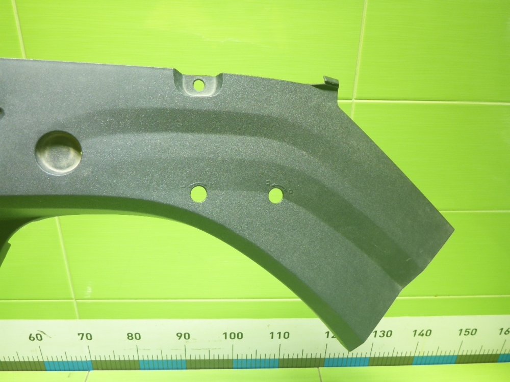 Накладка переднего крыла левого