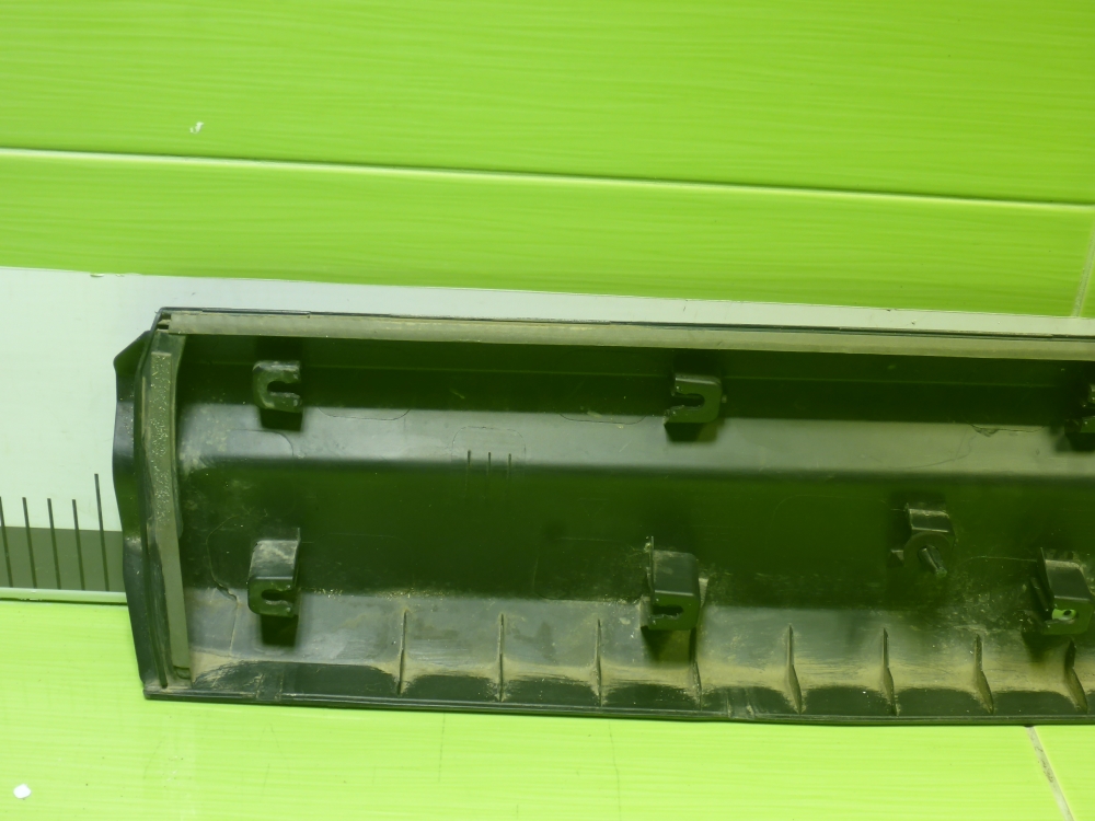 Накладка двери задней правой