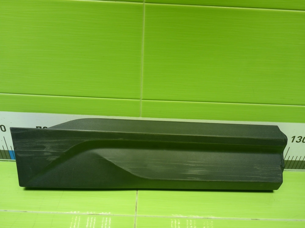 Накладка двери задней правой