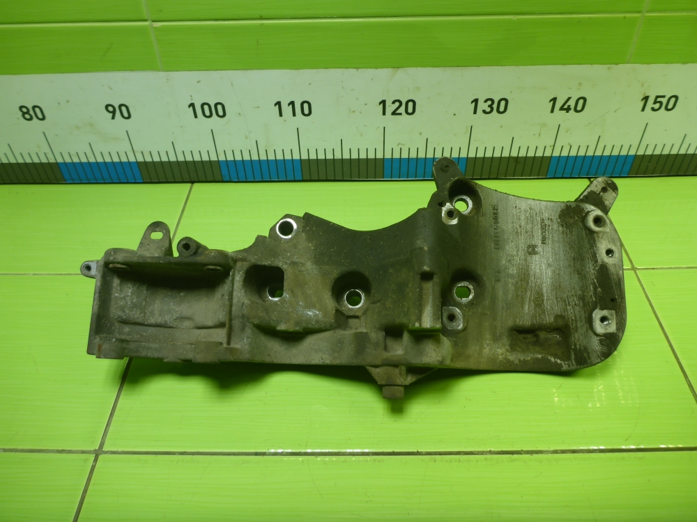 Кронштейн генератора