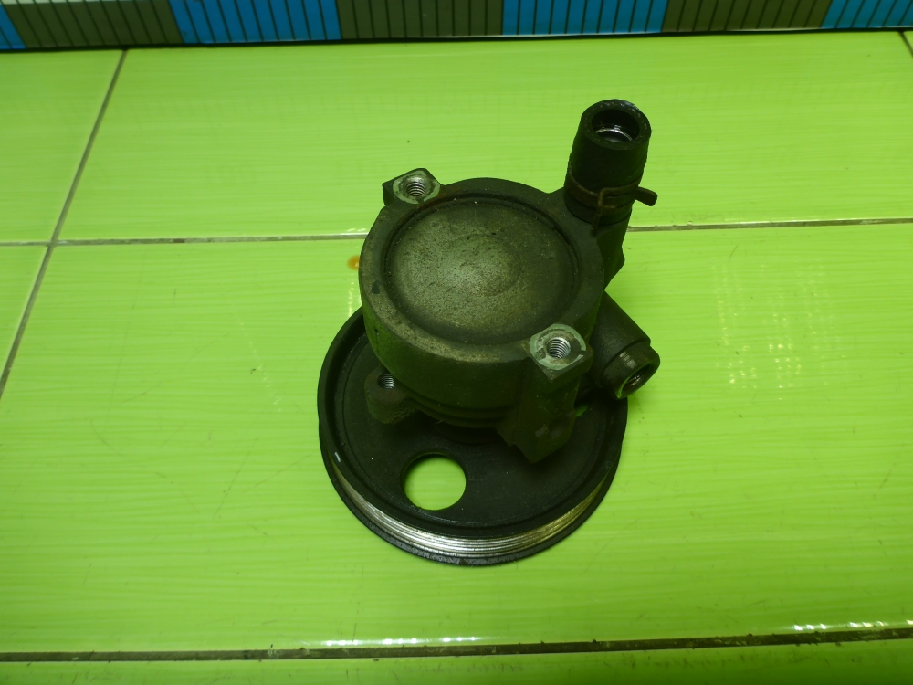 Насос ГУР (гидроусилитель руля)