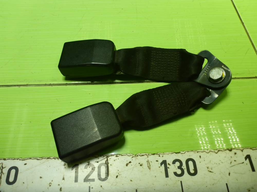 Ответная часть ремня безопасности