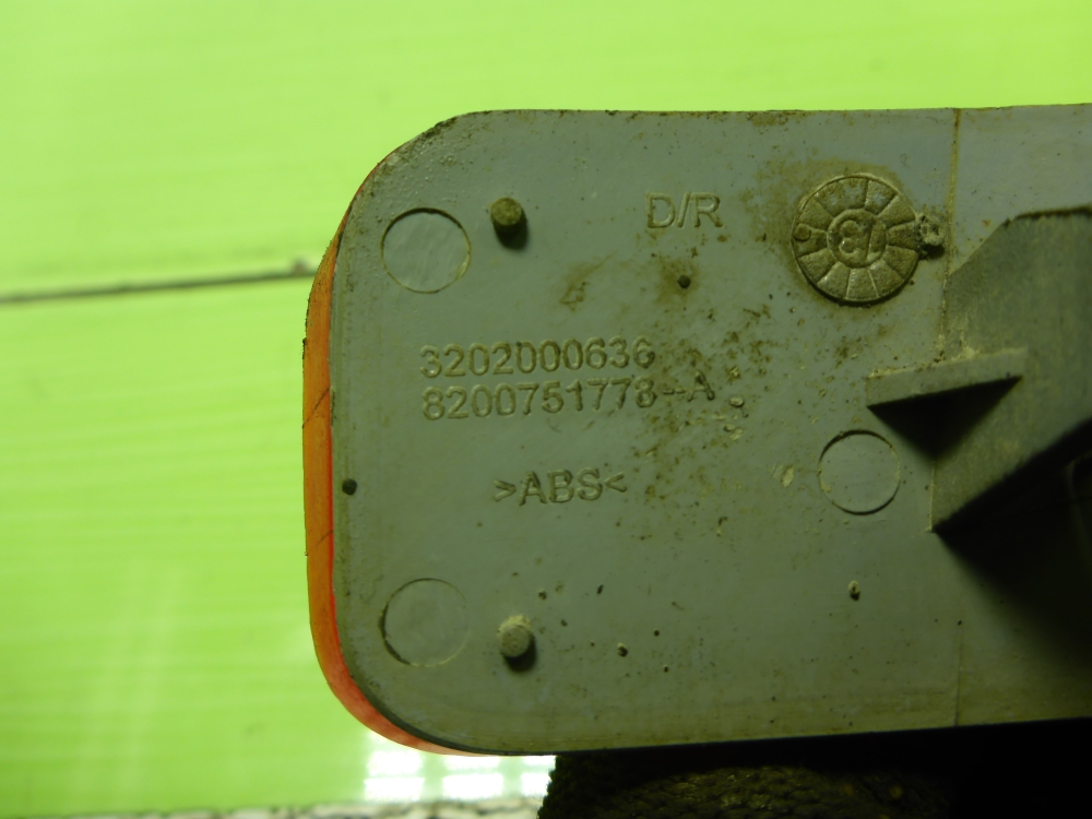 Отражатель в бампер задний правый