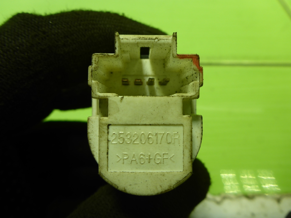 Датчик включения стопсигнала