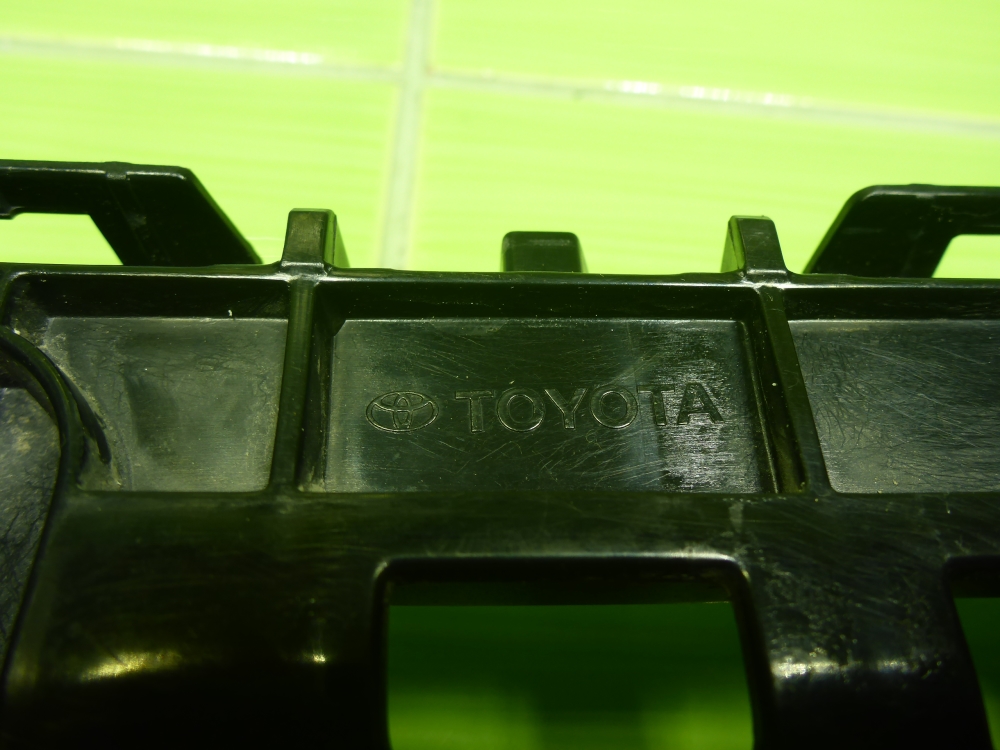 Кронштейн заднего бампера левый