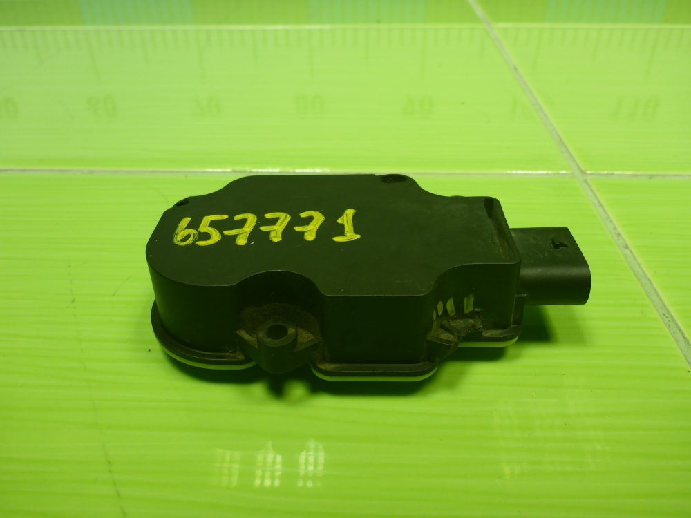 Моторчик заслонки печки