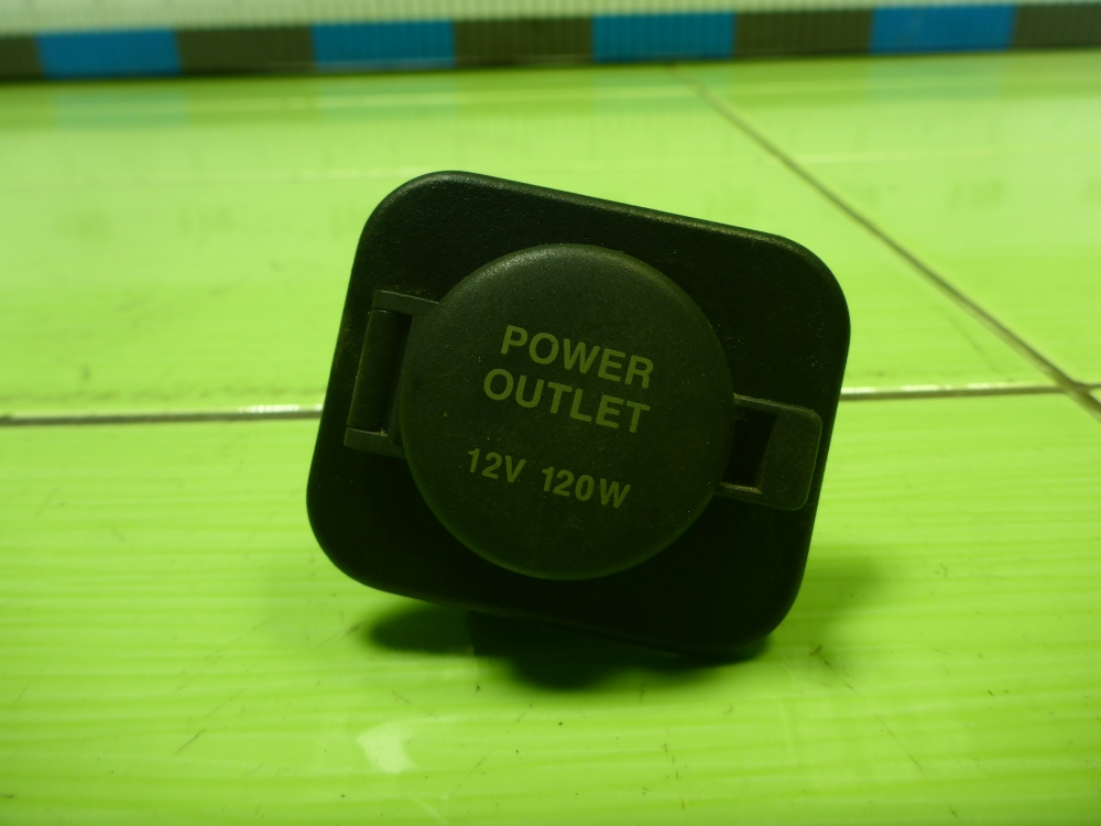 Гнездо прикуривателя