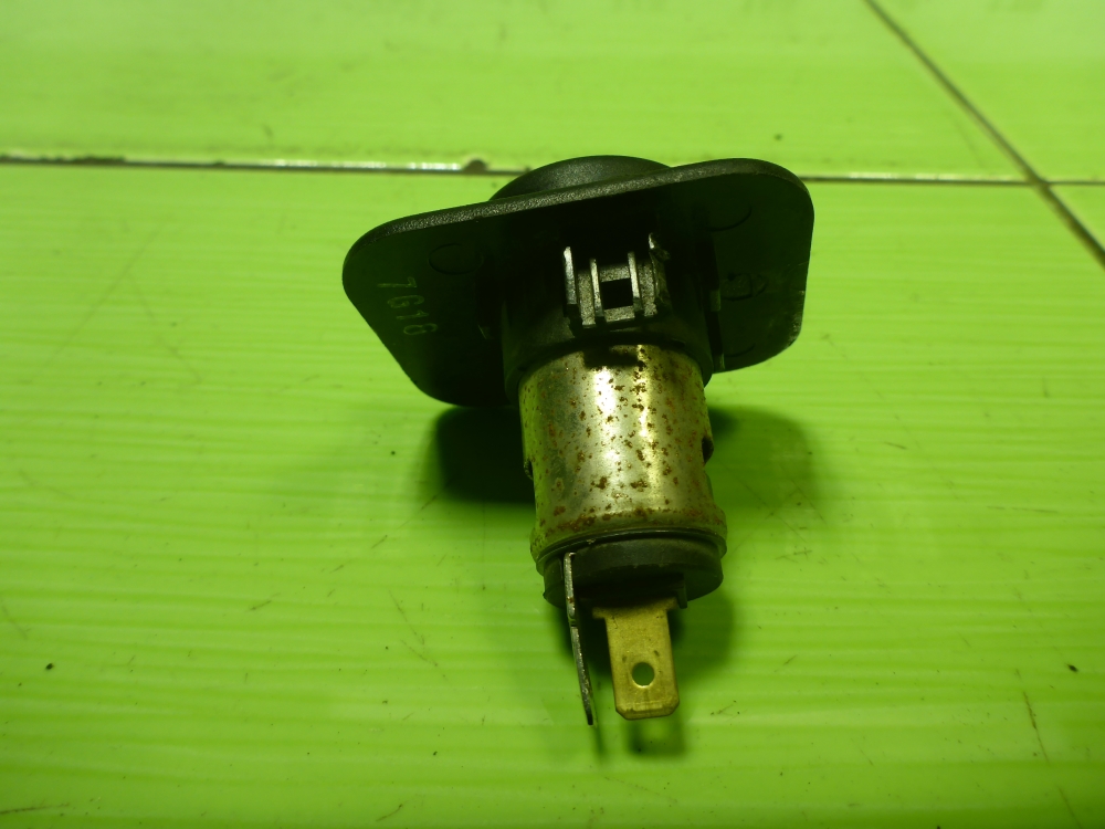 Гнездо прикуривателя