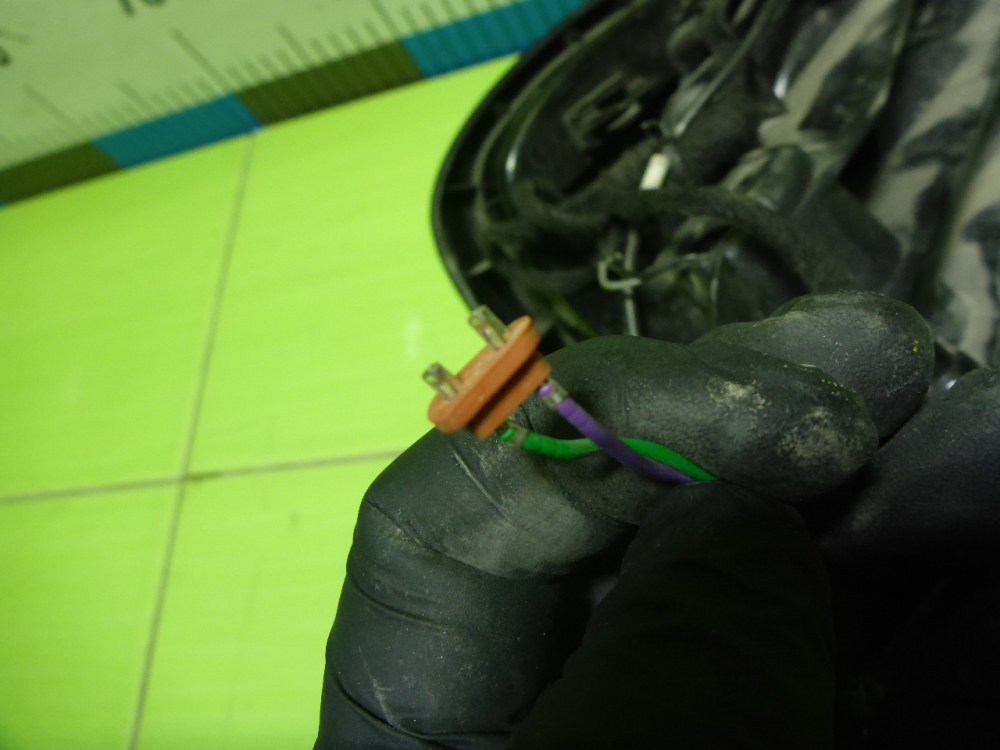 Зеркало левое электрическое