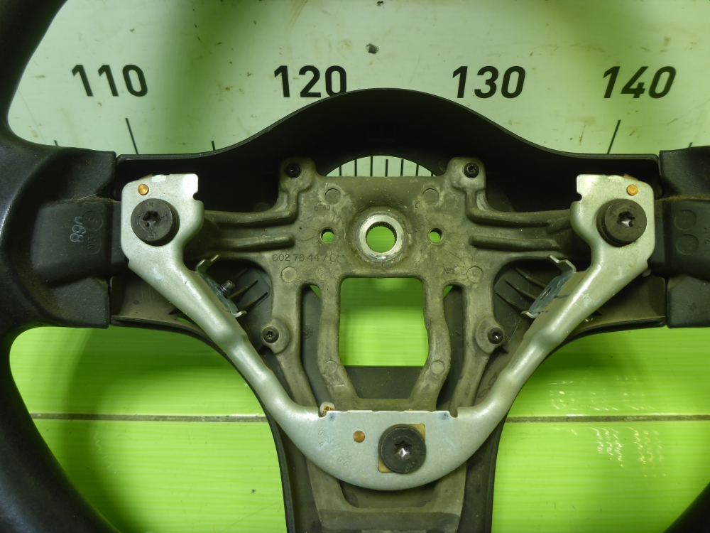 Рулевое колесо (руль)