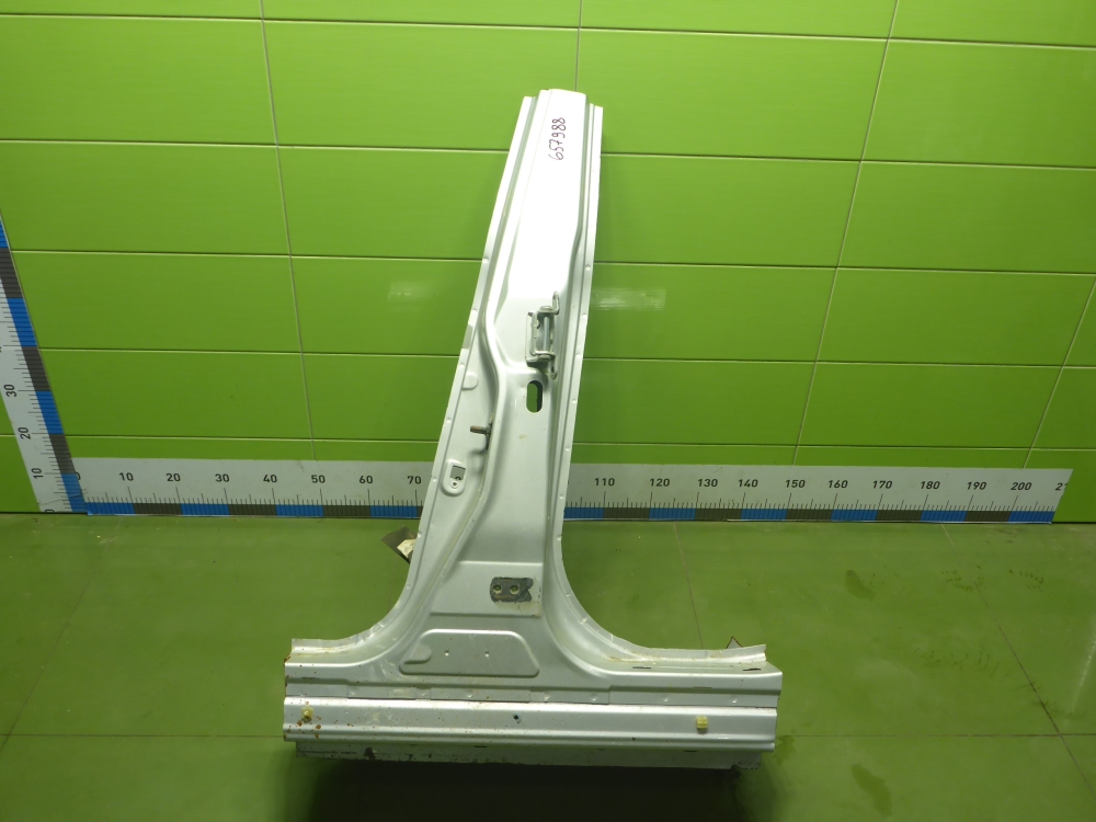 Порог со стойкой левый