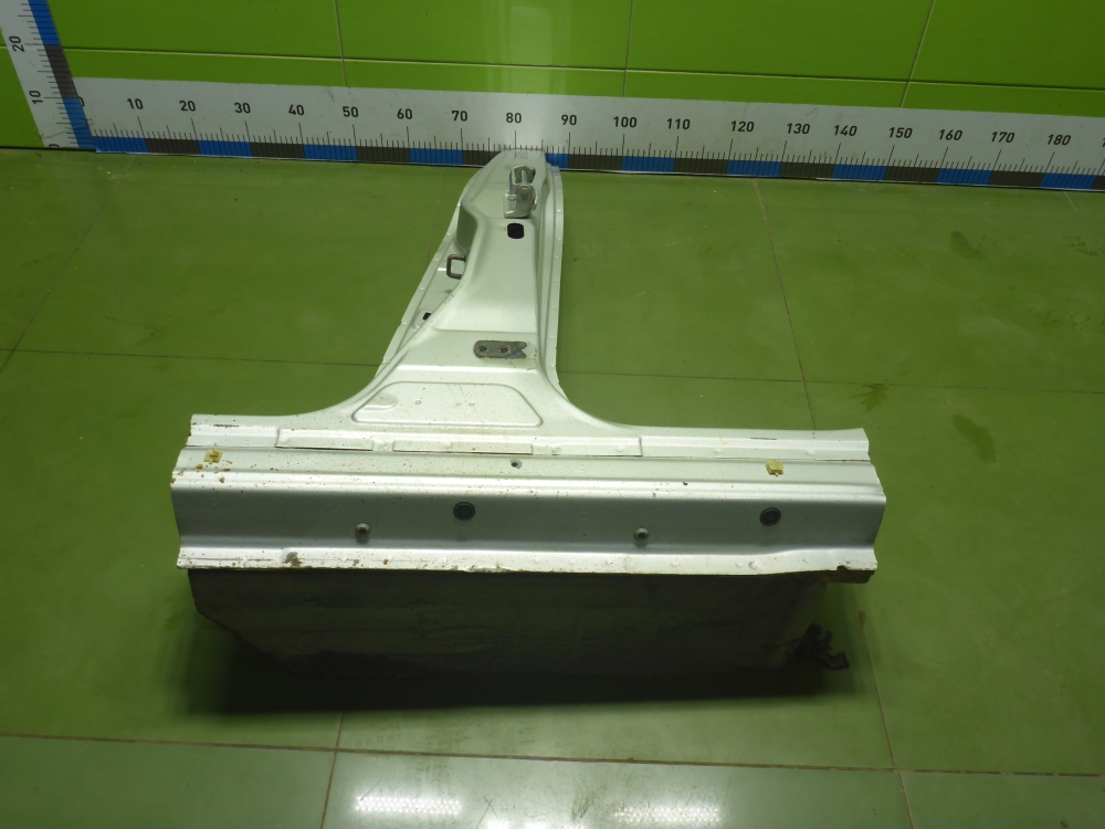 Порог со стойкой левый